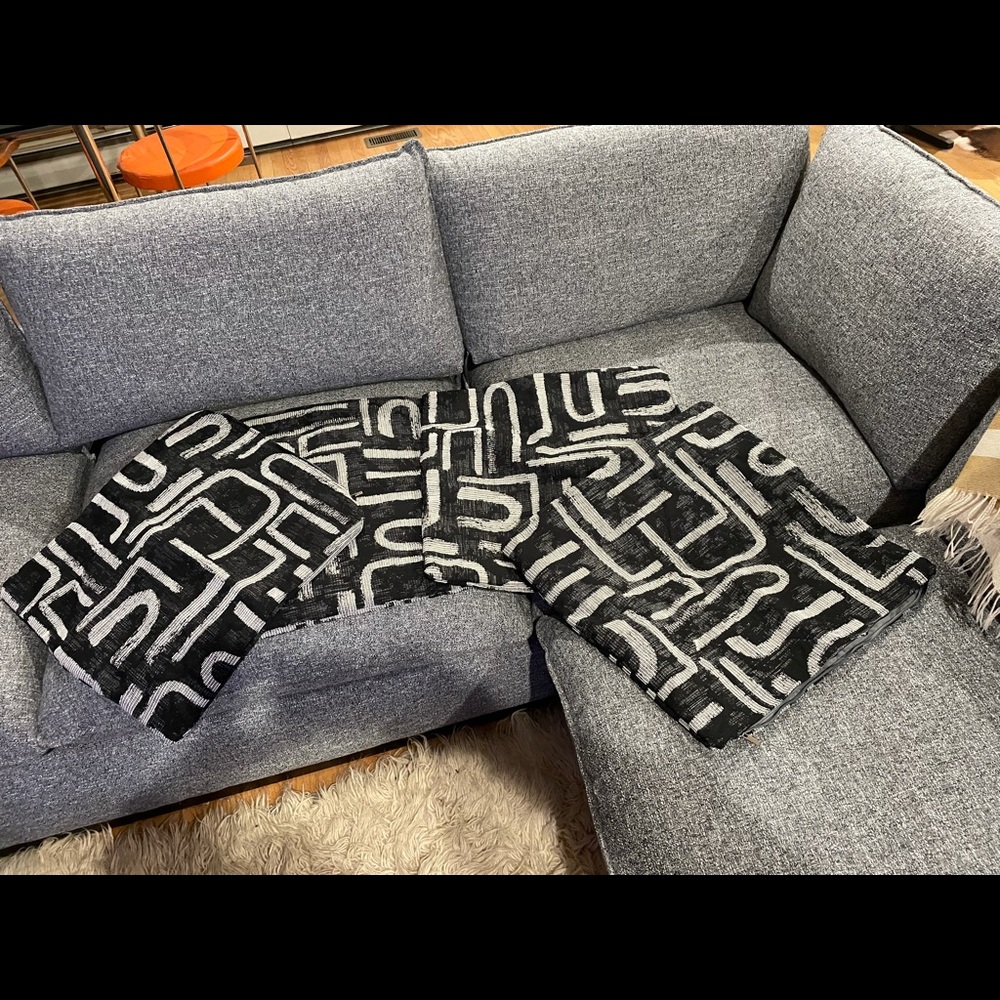 Mid Century Modern set of 4 Throw Accent Pillows new!!